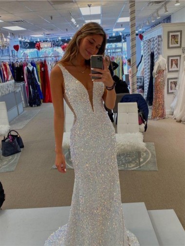 Best Velvet Sequin Sweep Train V-Neck Sheath Prom Dresses Canada